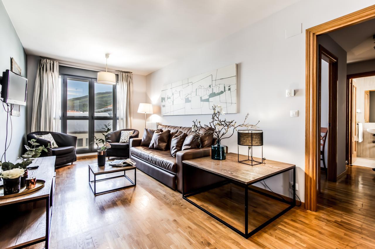 Suites Pamplona Plaza Exteriör bild